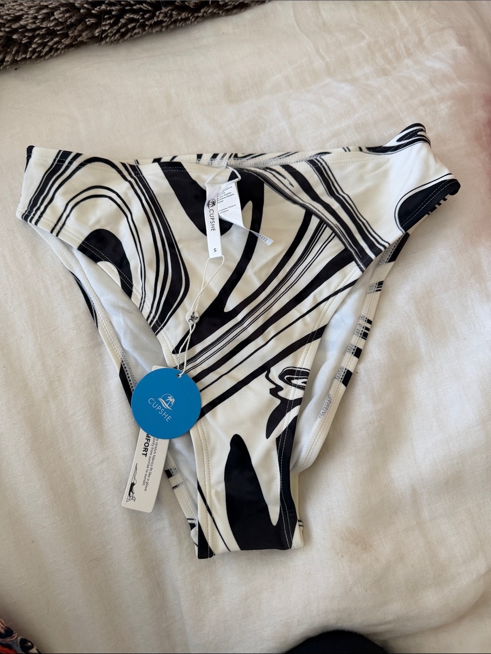 Cupshe Black & White Marble-Print High-Leg Bikini Bottom